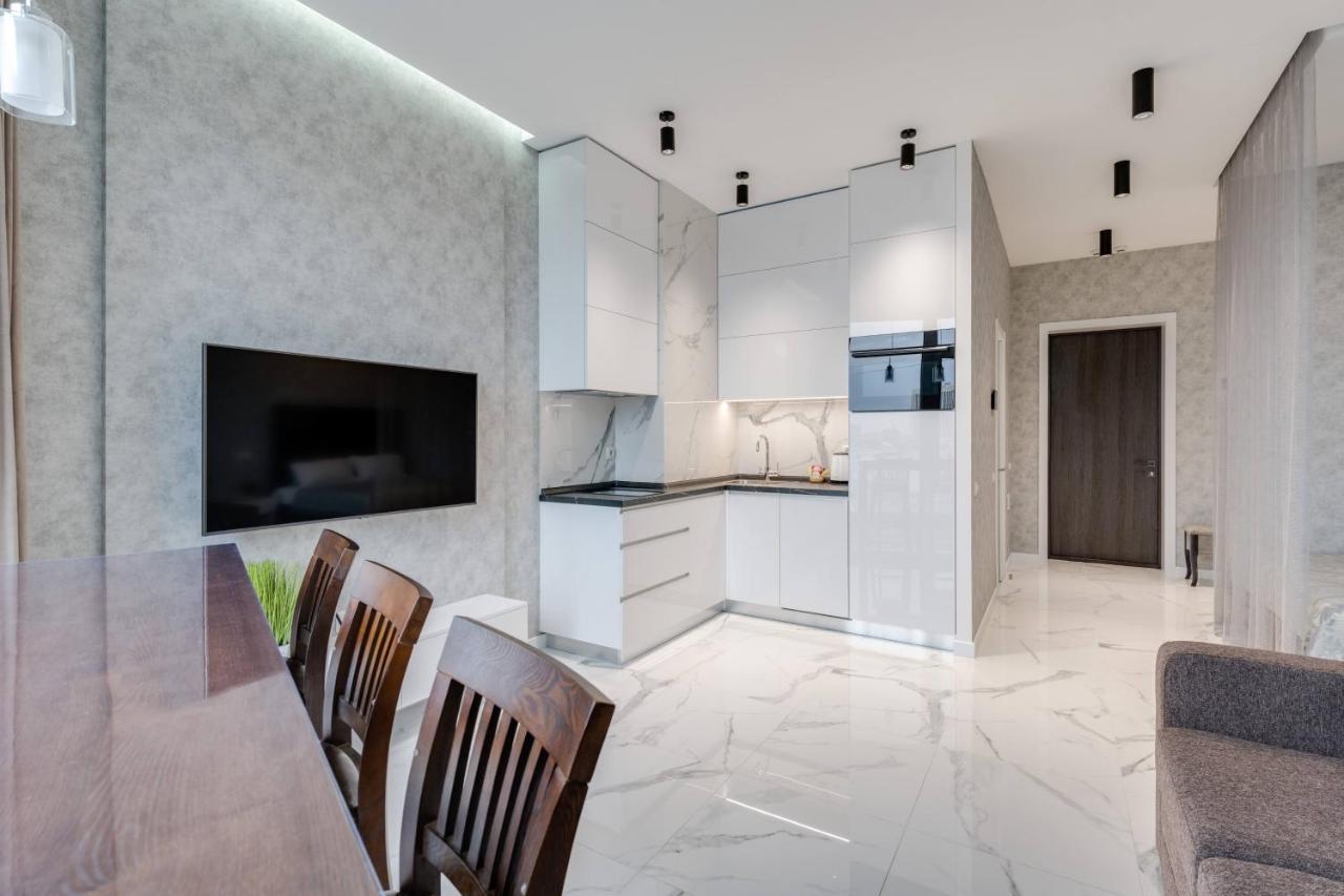 Luxurious Apartment With Panoramic View In The Historic Center Kiev Luaran gambar