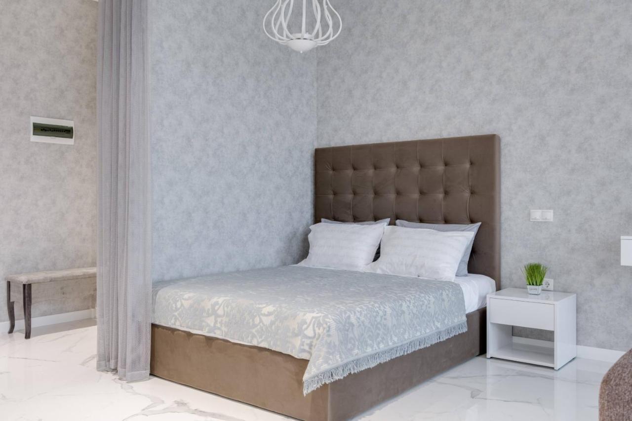 Luxurious Apartment With Panoramic View In The Historic Center Kiev Luaran gambar
