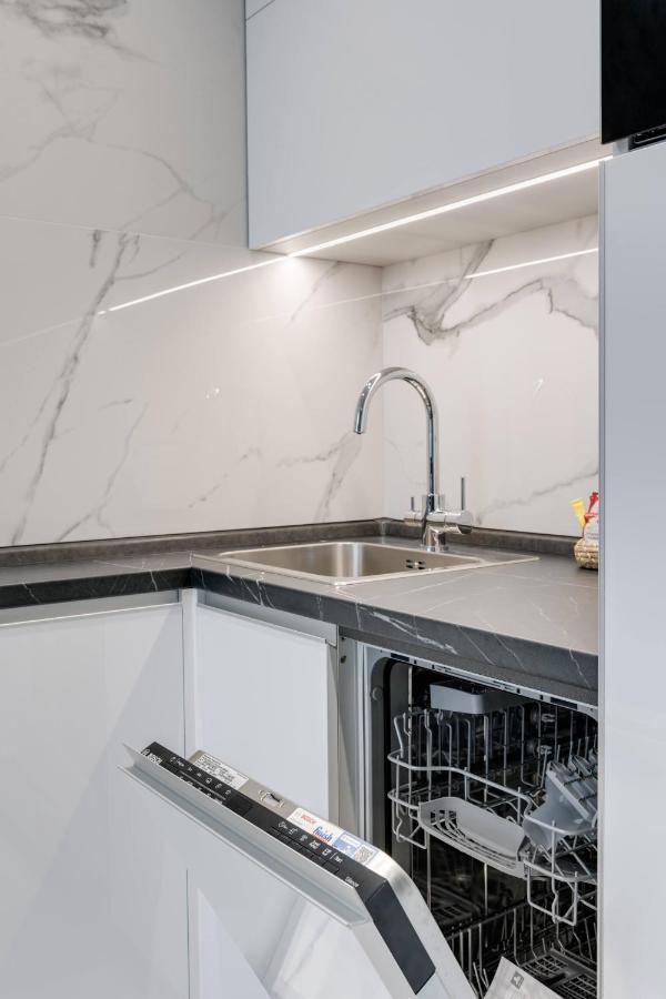 Luxurious Apartment With Panoramic View In The Historic Center Kiev Luaran gambar