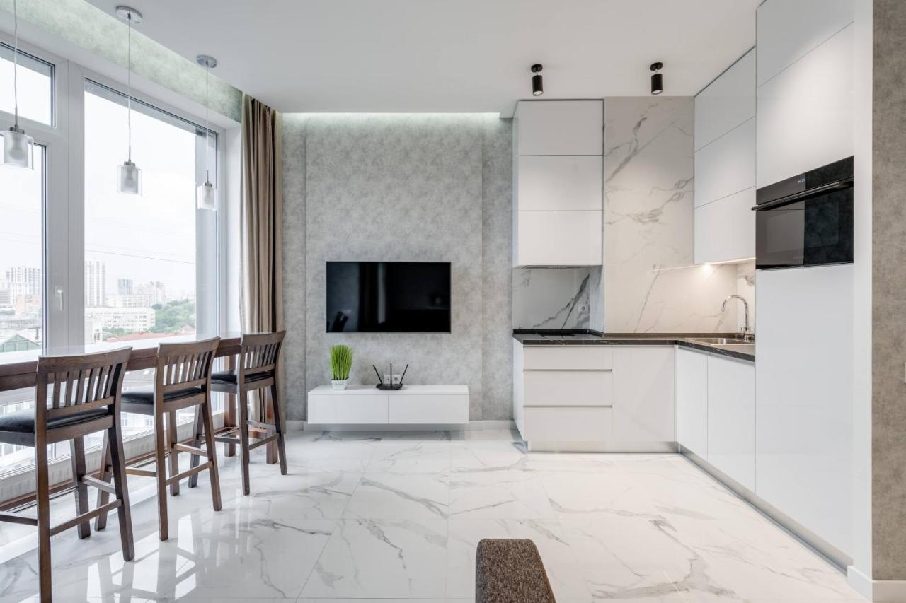 Luxurious Apartment With Panoramic View In The Historic Center Kiev Luaran gambar