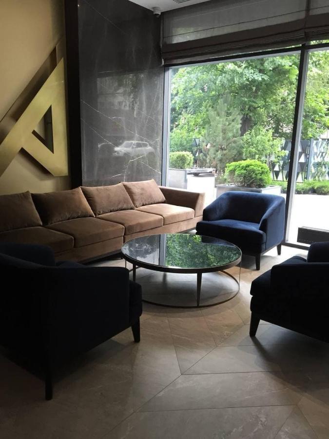 Luxurious Apartment With Panoramic View In The Historic Center Kiev Luaran gambar